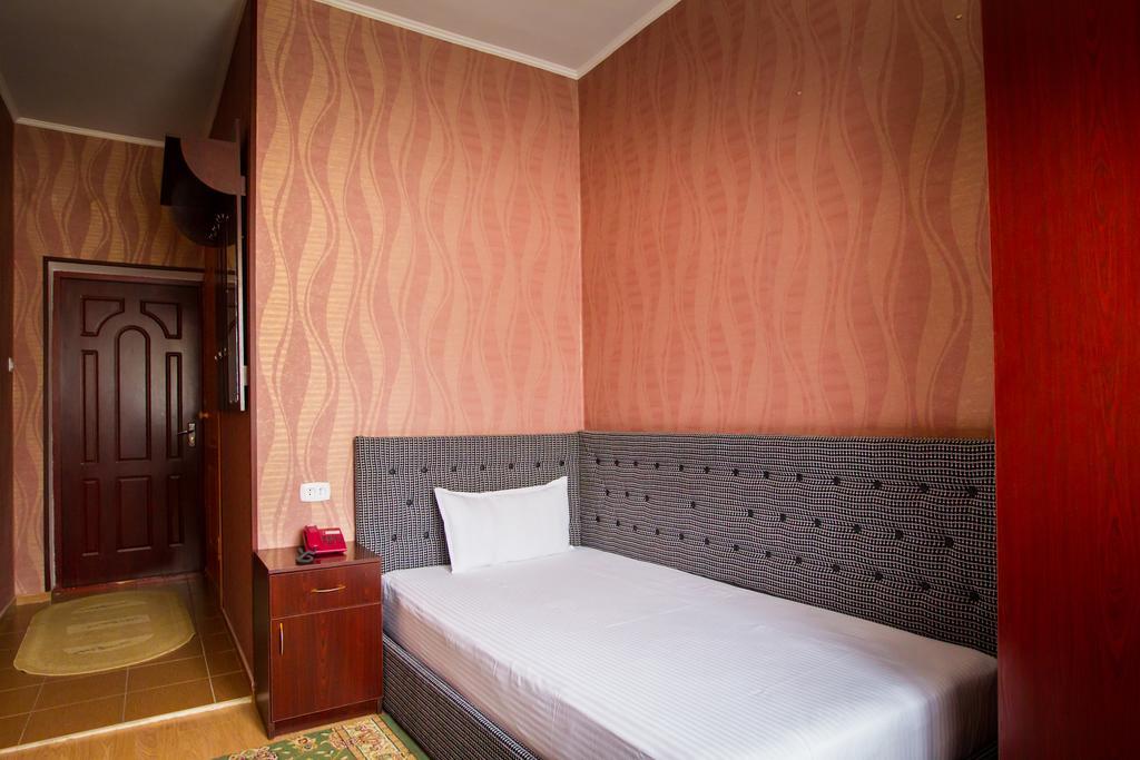 Diar Hotel Aτιράου Δωμάτιο φωτογραφία